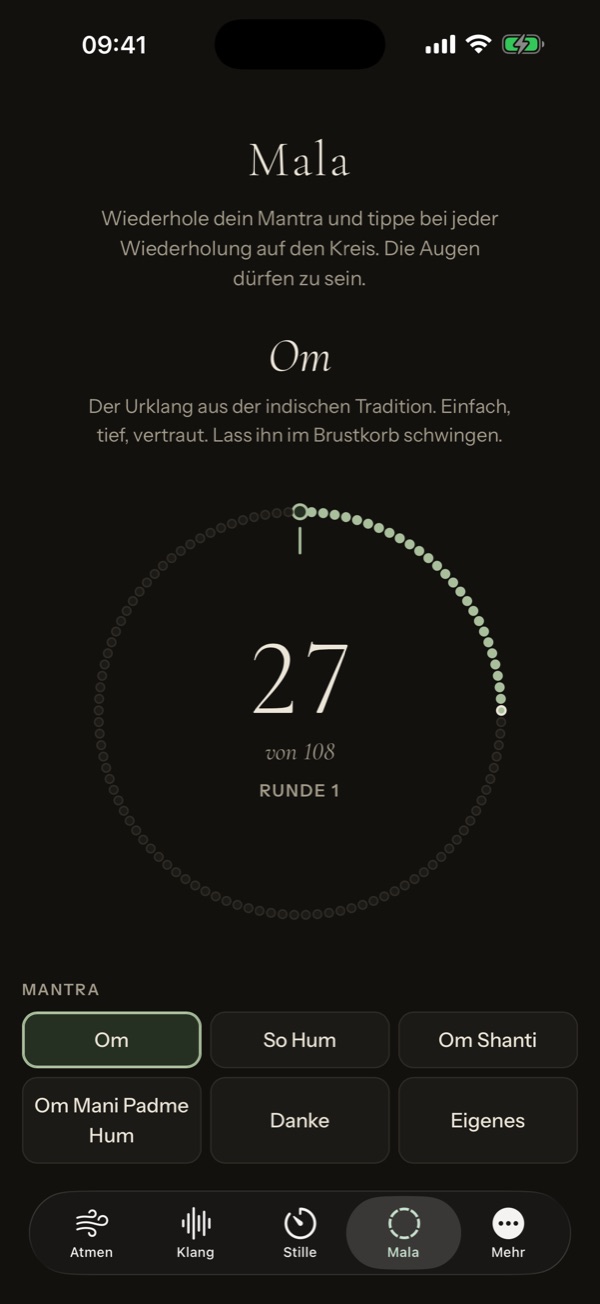 Mala im dunklen Modus: Mantra Om, 27 von 108 Perlen gezählt